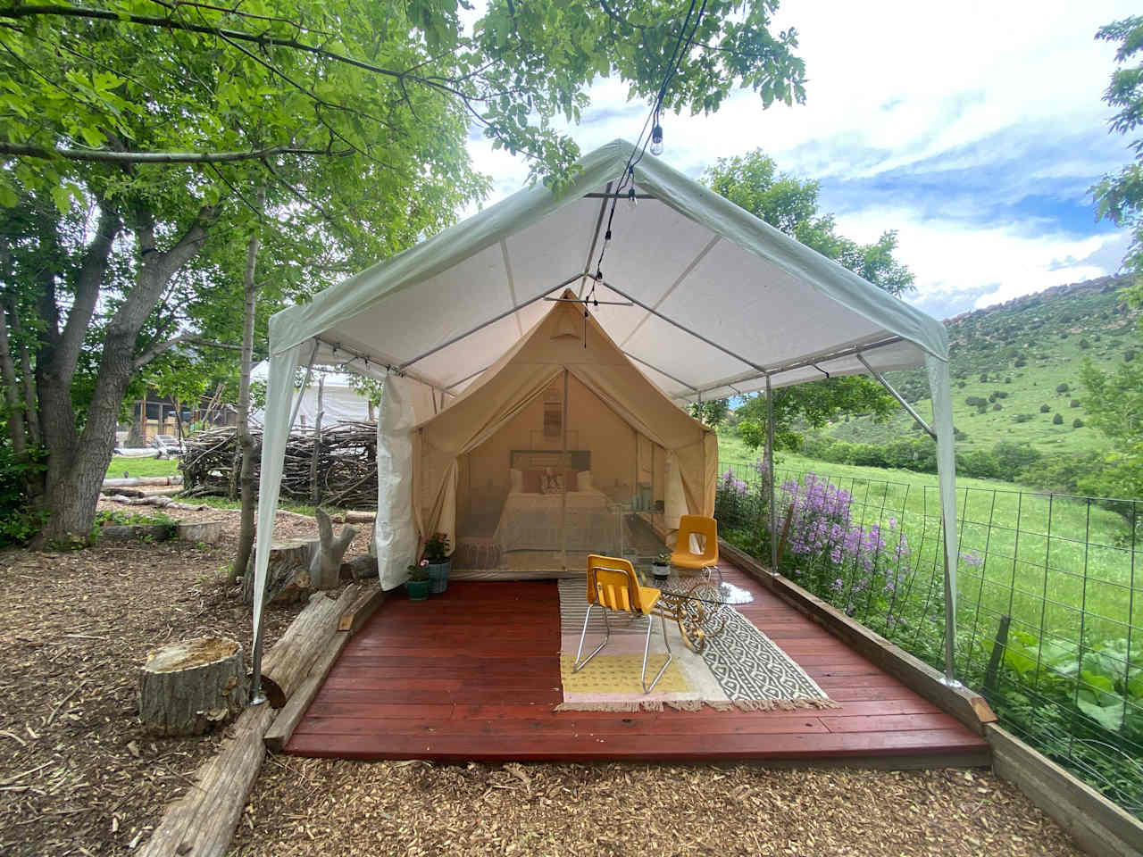 Red Rocks Glamping & RV Sites