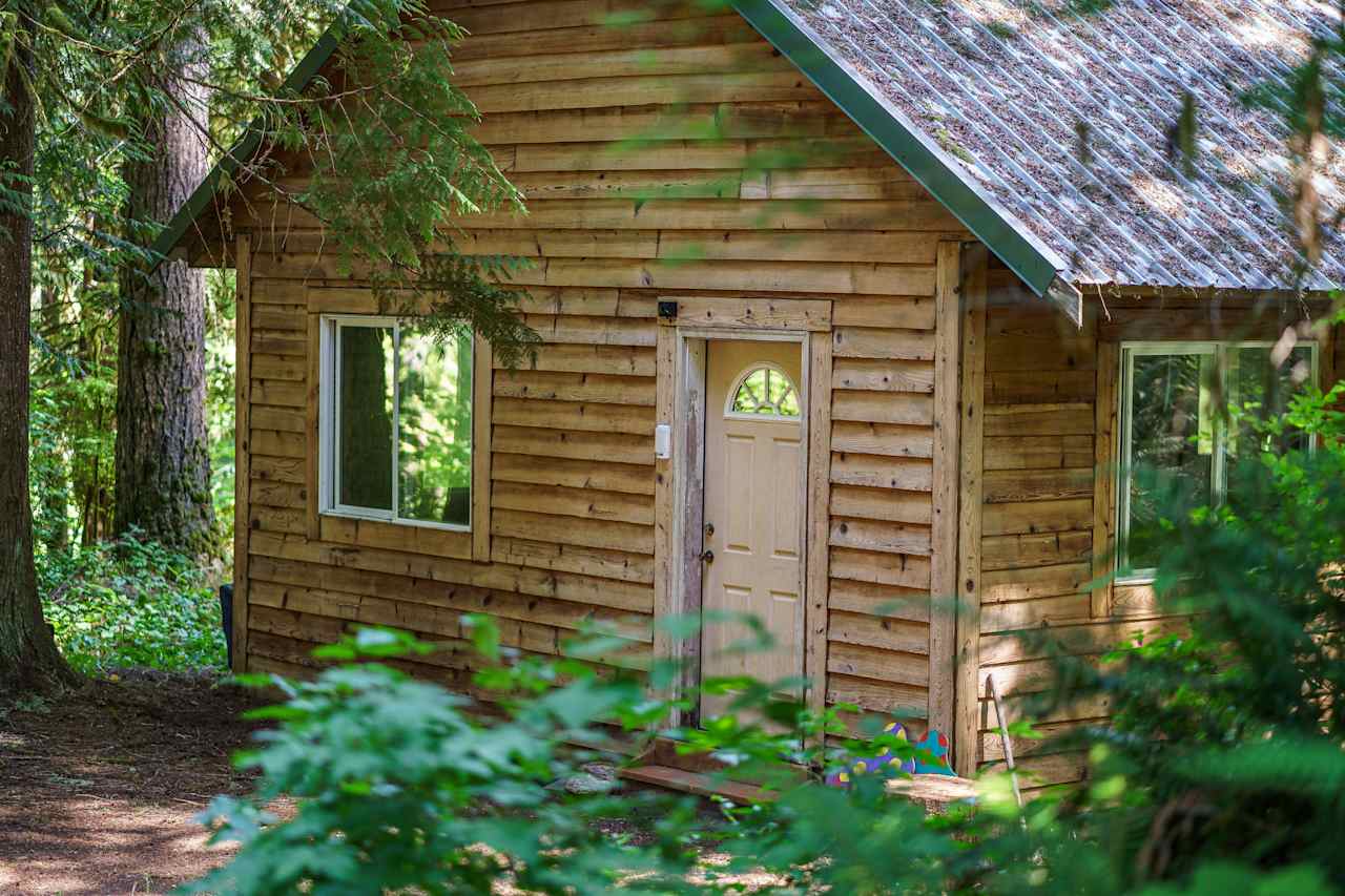 Riverfront Glamping & Camping
